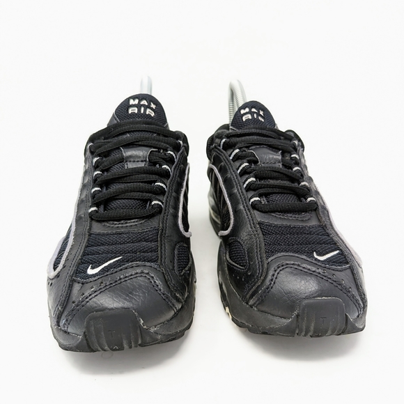 Nike Boys Air Max Tailwind IV BQ9810-002 Black Running Shoes Sneakers Size 4Y - Picture 2 of 9